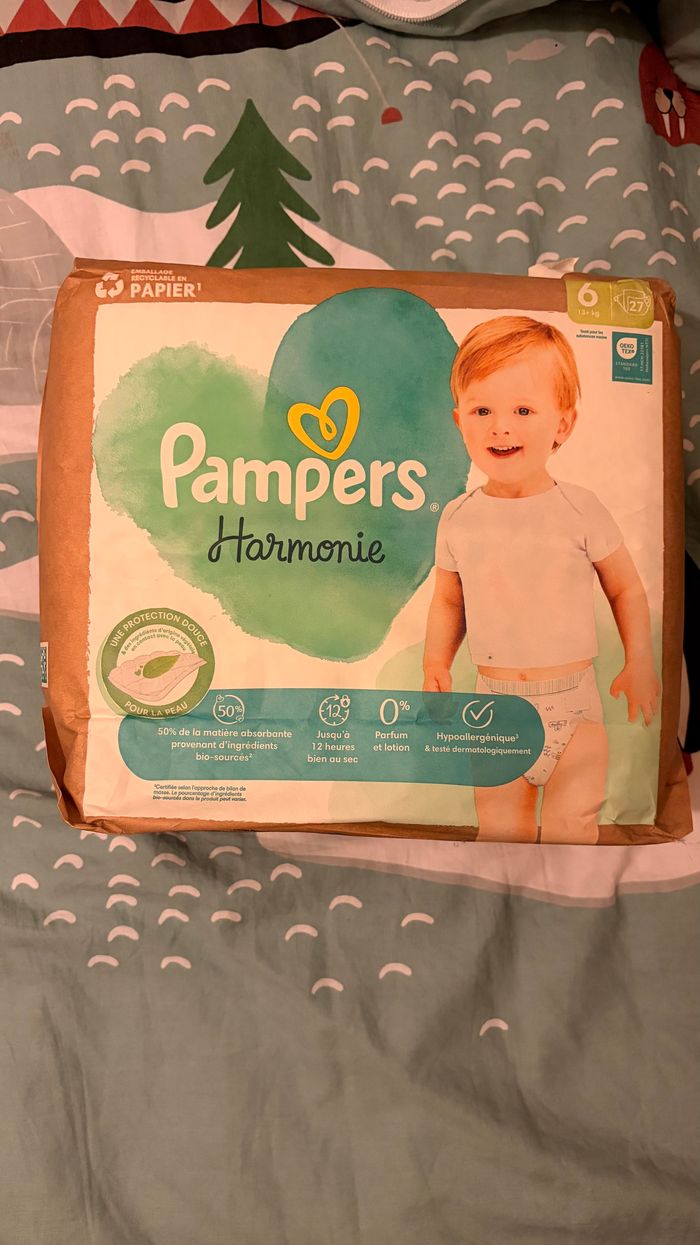 Paquet de couches Pampers • Taille 6 • Neuf