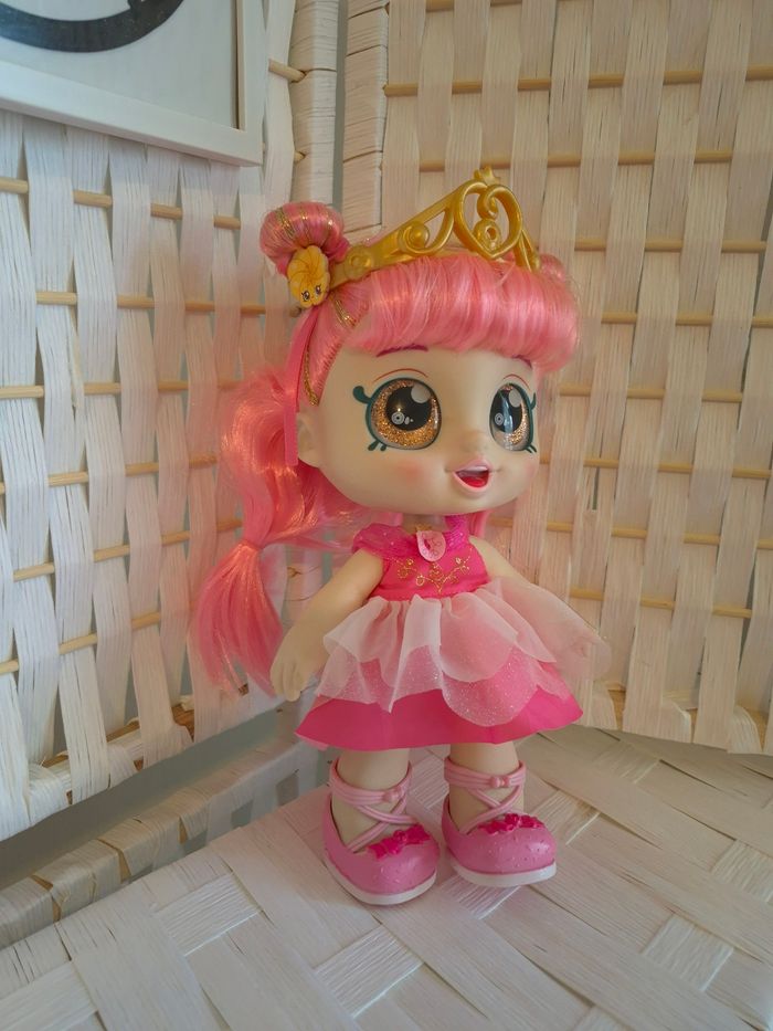 Jolie poupée Kindi Kids Bella Bow Tenue de Princesse Rose - photo numéro 3