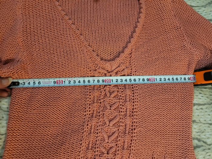 Pull col V, mailles ajourées, ventre nu, rose - photo numéro 7