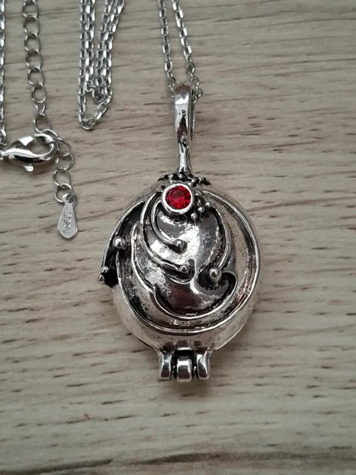 Collier Verveine, Vampire Diaries, Elena Gilbert, chaine en argent 925, argenté - photo numéro 3