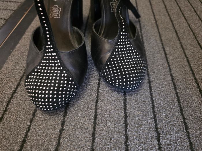 Chaussures a talons - photo numéro 3