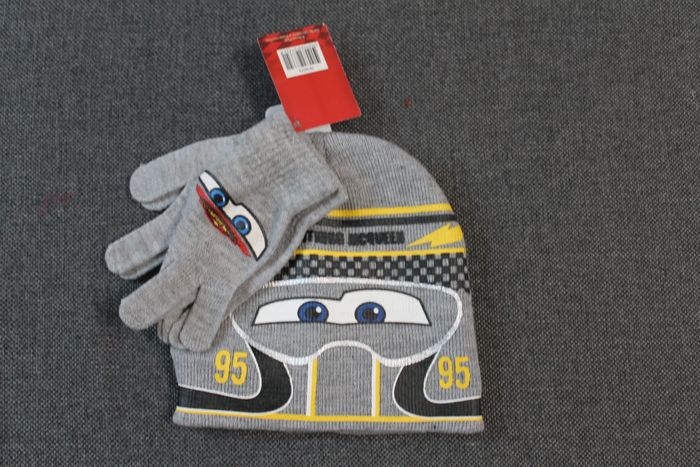 ensemble cars disney bonnet et gants gris taille 52