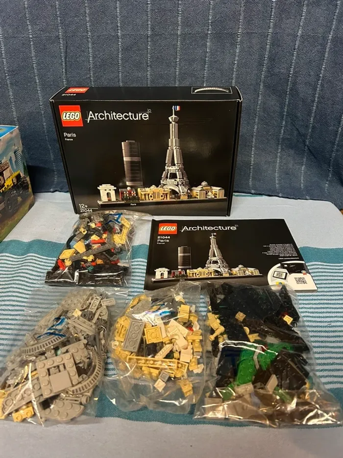 Lego Architecture Paris 21044