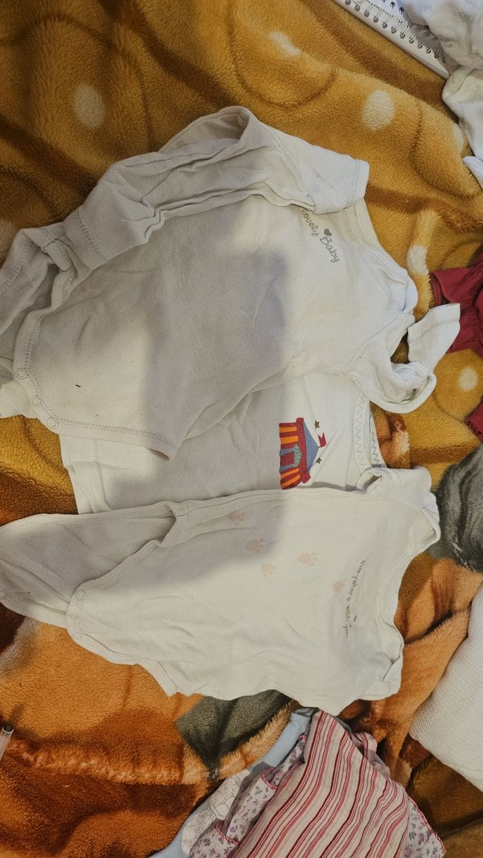 Lot vêtements bebe fille 6 mois - photo numéro 3