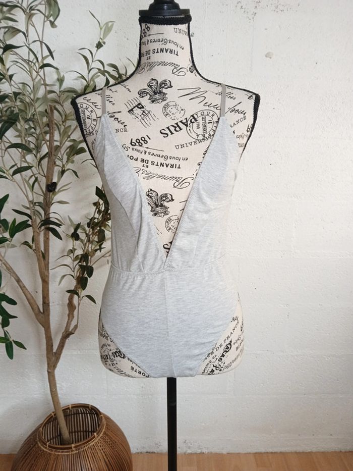 Body gris échancré ASOS – Taille S – Bon état