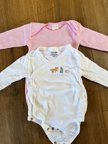Lot de deux bodies 6mois