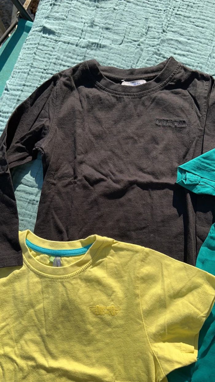 Lot de 3 tshirts 6 ans très bon état - photo numéro 4