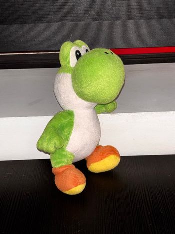 Peluche yoshi