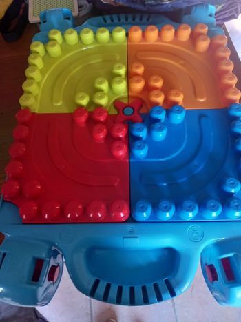 Table d'activités mega bloks