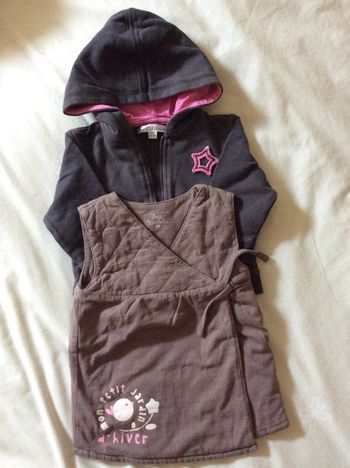 Lot sweat capuche gris et rose Kitchoun et gilet molletonné sans manches Kimbaloo- 6m