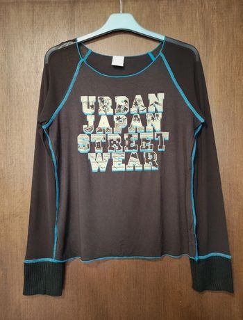 Haut marron et bleu