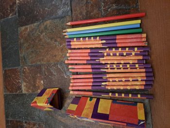 Crayons papier et couleurs