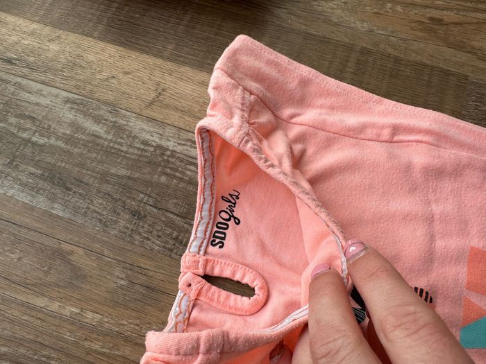 - Robe Sucre d’orge - 2 ans - Très bon état, petite tache - photo numéro 3