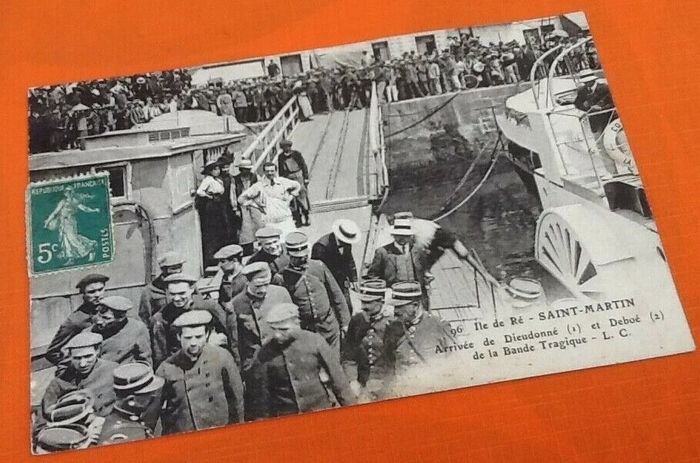 Carte postale ancienne Ile de Ré Saint-Martin (Charente-Maritime) Arrivée de Dieudonné et Deboé (de - photo numéro 4