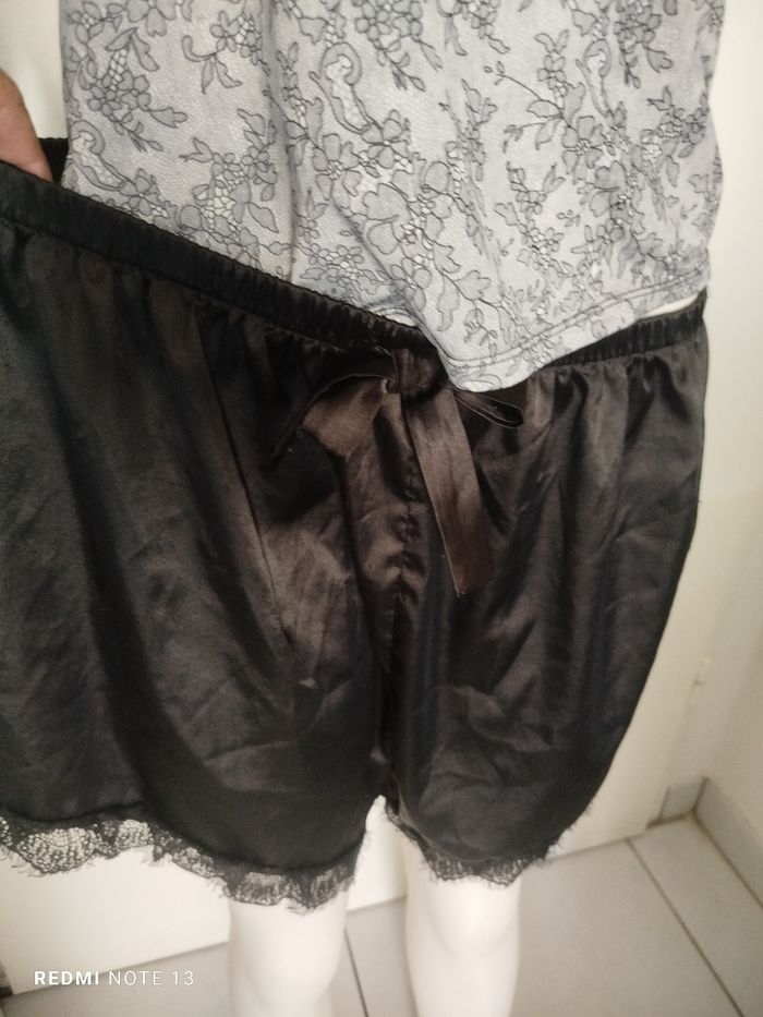#kytieXLfemme. Débardeur taille XL et short taille XXL - photo numéro 2