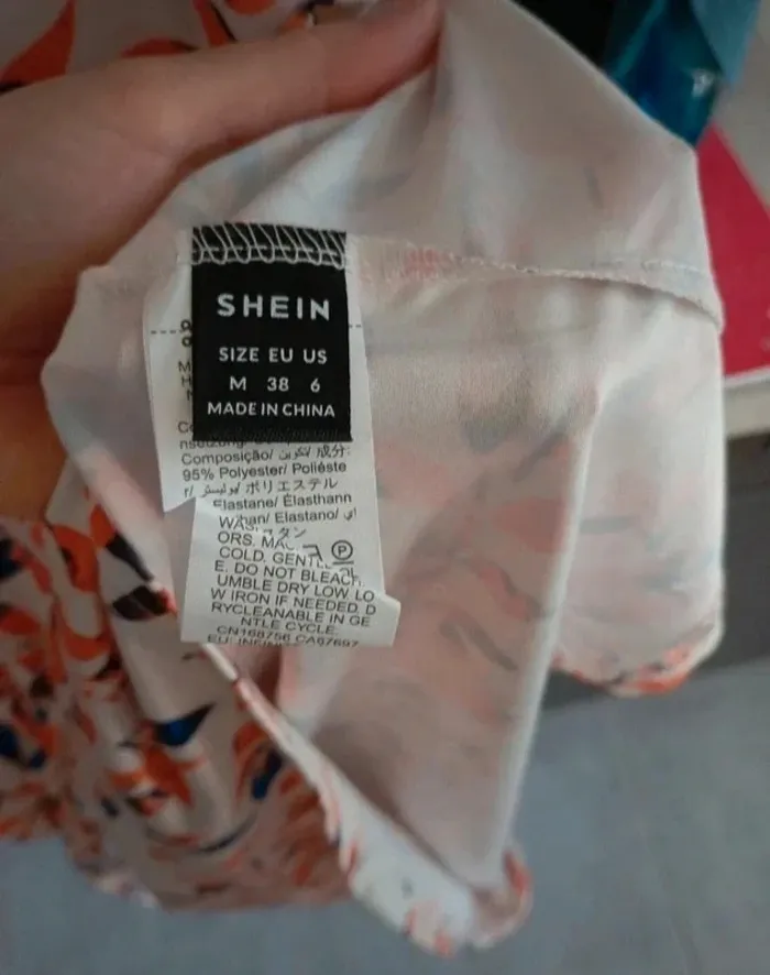 Robe shein S neuve - photo numéro 5