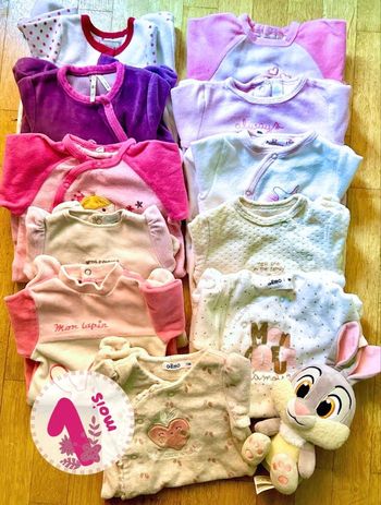 Lot de 11 Pyjamas 🌙 – Taille 1 Mois (Hiver)