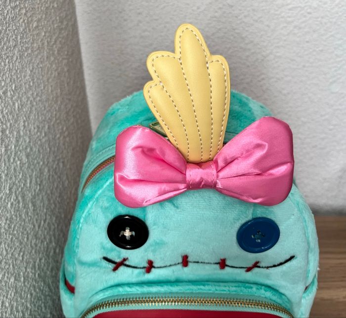 Sac à dos Loungefly Disney Scrump doudou de Stitch - photo numéro 2