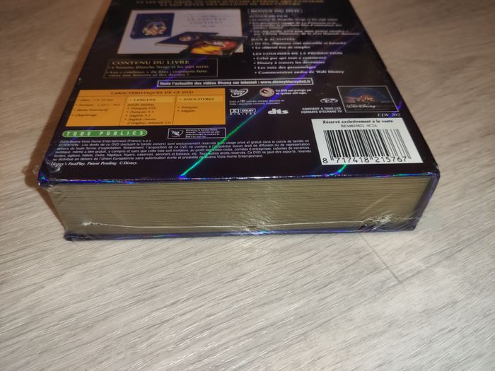 Coffret prestige 2 DVD + livre Disney Blanche-Neige sous blister - photo numéro 5