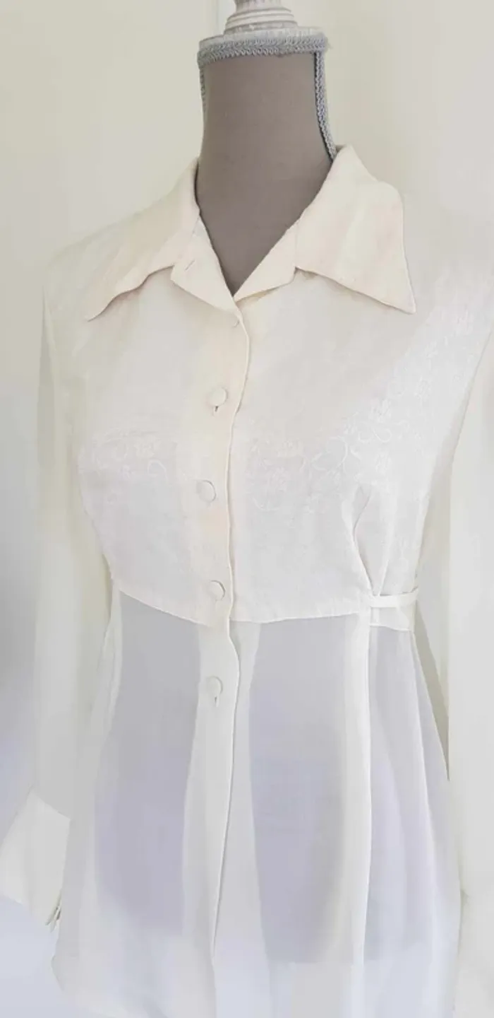 Chemise brodée avec voile - photo numéro 2