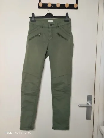 Jolie jean taille 36