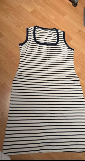 Robe mi courte