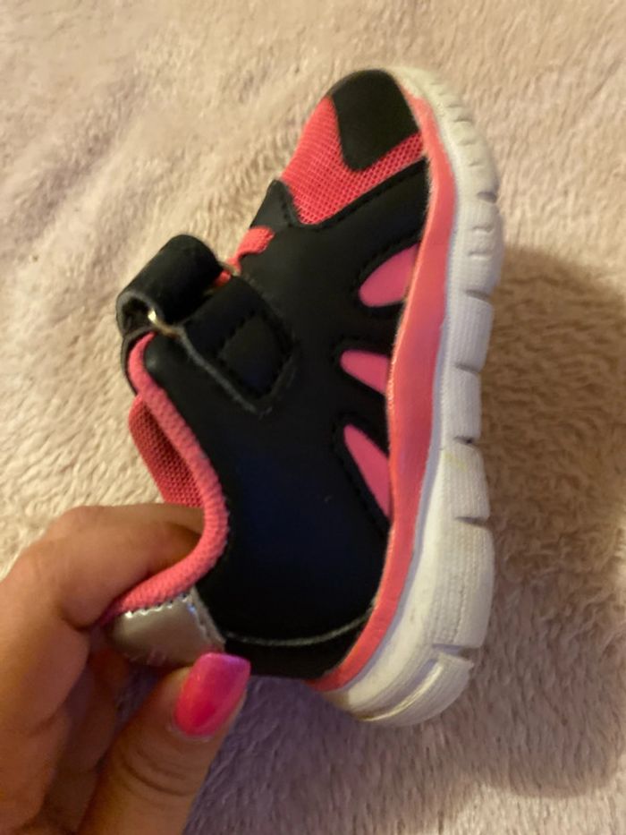 Basket balducci sport noir et rose pointure 20 - photo numéro 6