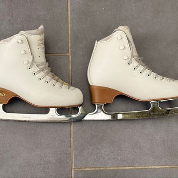 Patins à glace edea brio 235