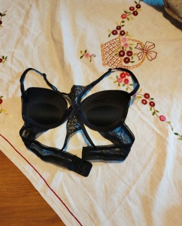 Soutien-gorge - photo numéro 3