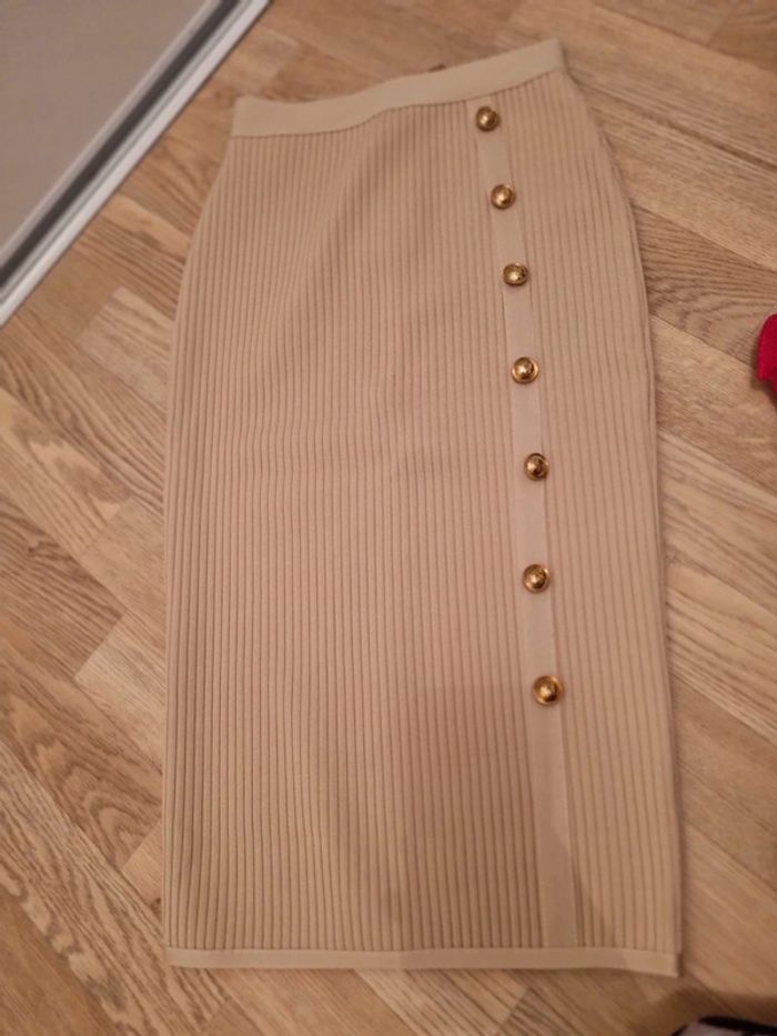 Longue jupe beige