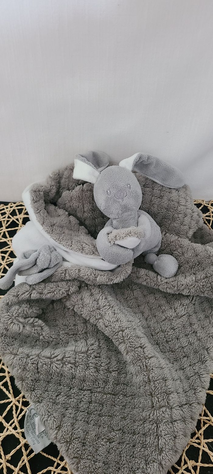 Doudou Couverture Lapin Lapidou Nattou Gris Et Blanc