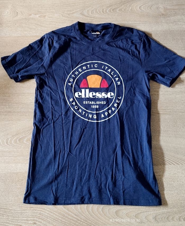 Tee shirt M ellesse neuf - photo numéro 1