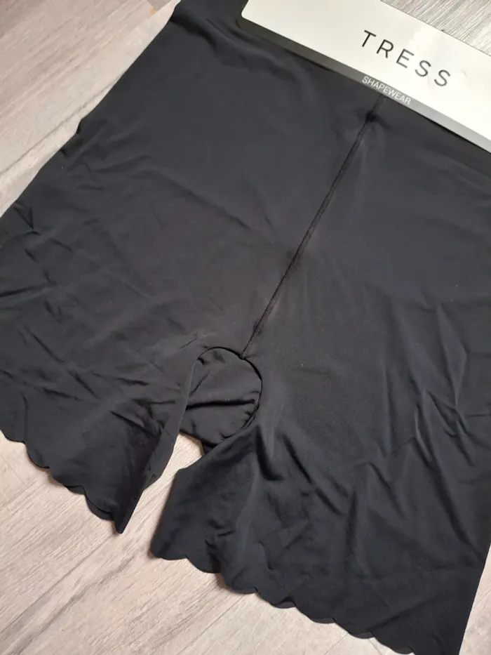 Panty invisible sans couture noire - photo numéro 2