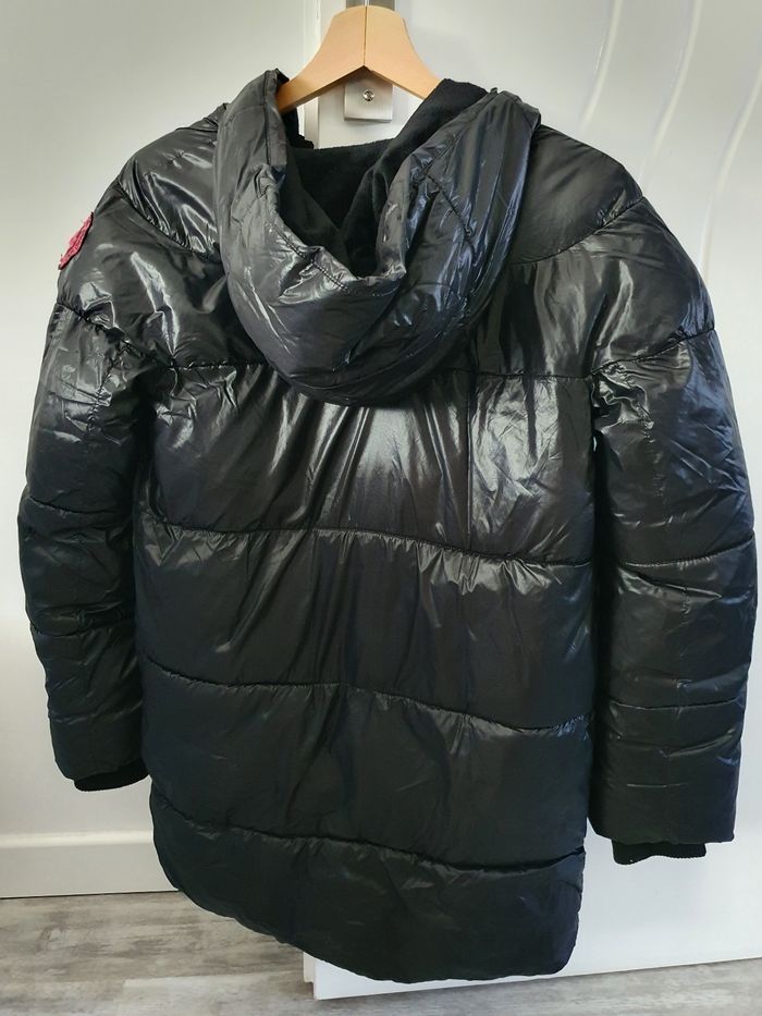 Manteau noir avec boutons - photo numéro 5