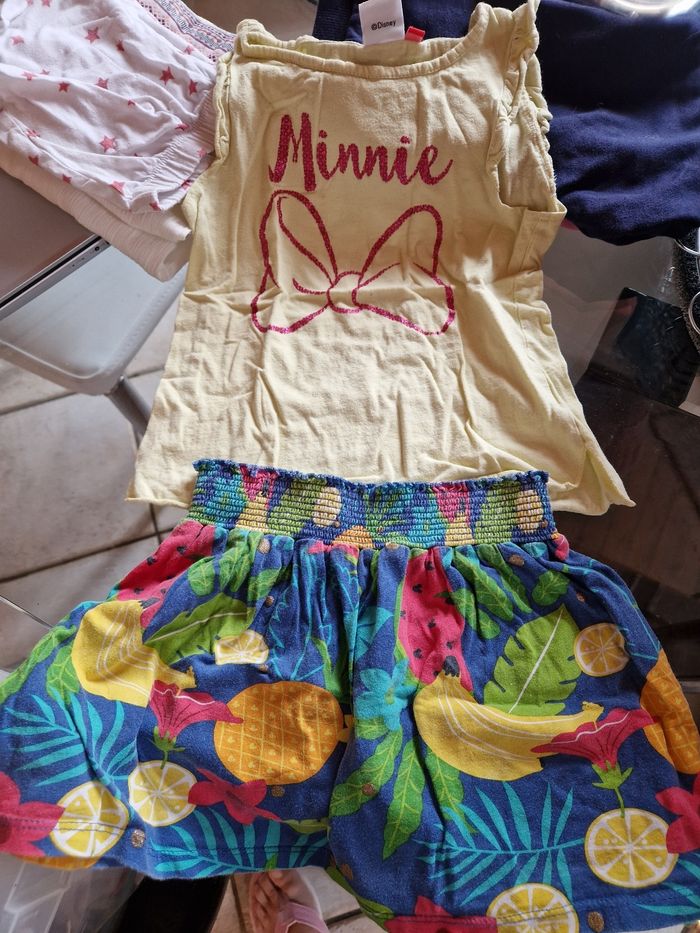 Lot vêtement 4 ans fille - photo numéro 4