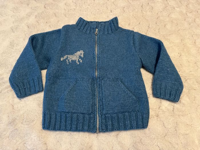 Gilet en laine bleu fait main - 3 ans