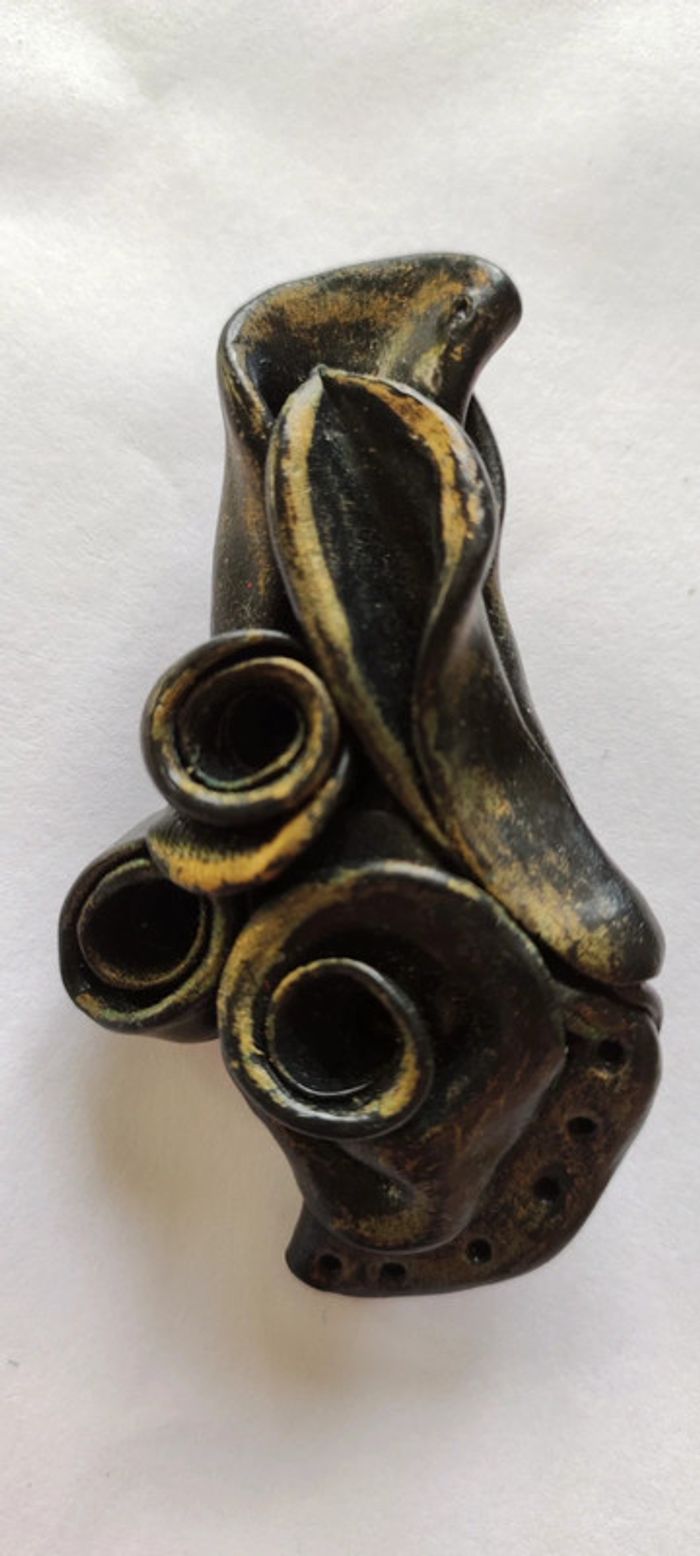 Broche en cuir - photo numéro 4