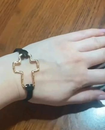 Bracelet cordon, grande croix, style Gothique, noir et doré