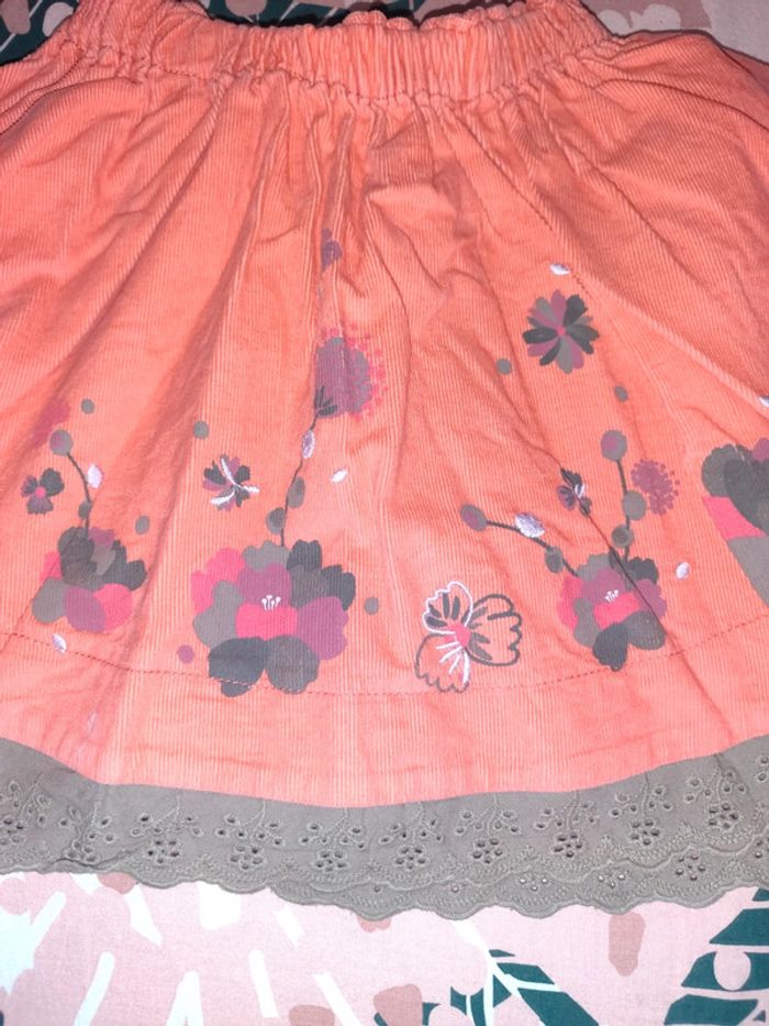 Jupe hiver taille 5 ans - photo numéro 2