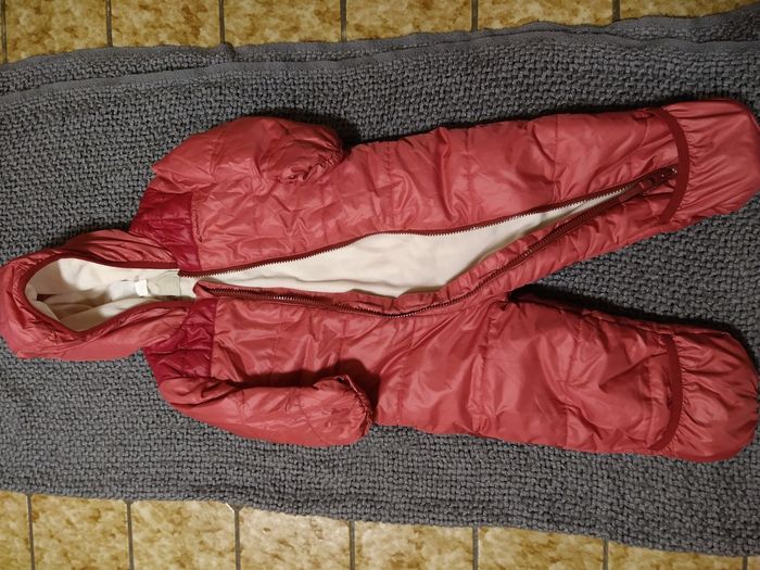 Combinaison marque Quechua taille 12 mois en très bon état - photo numéro 3