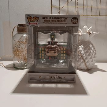 Figurine funko pop Harry Potter Neville longbottom with honeydukes 155