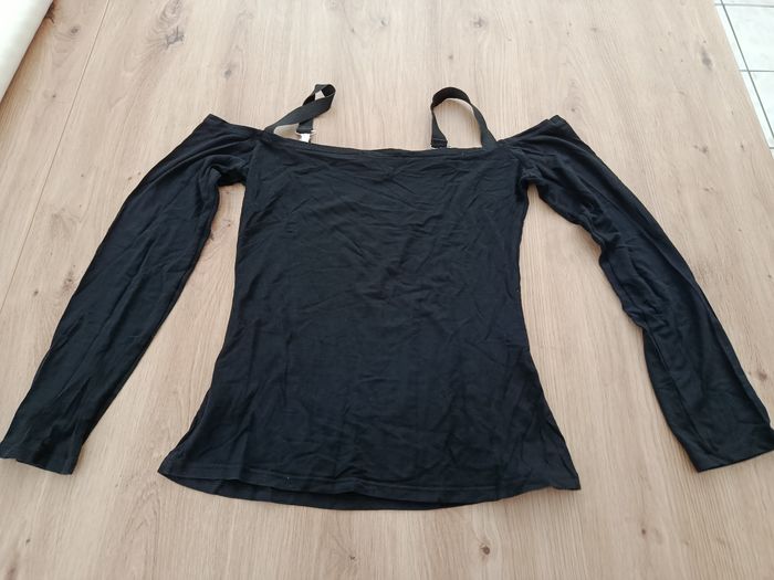 Tee-shirt épaules nues - photo numéro 3