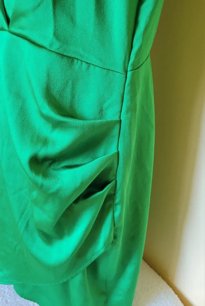 Magnifique robe verte Mango - photo numéro 4