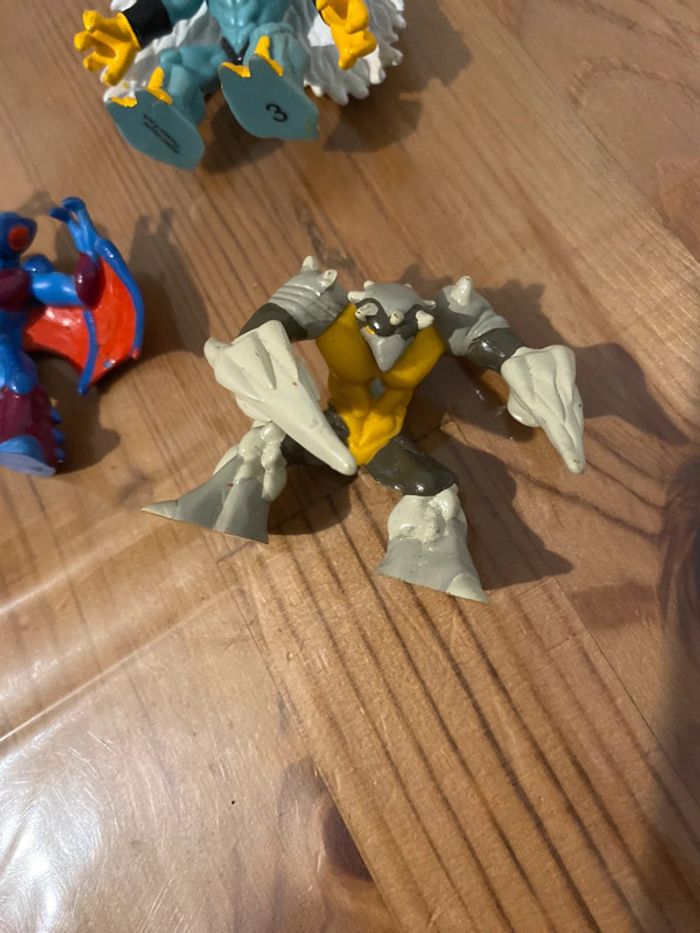 Lot de 3 figurines giochi preziosi - photo numéro 3