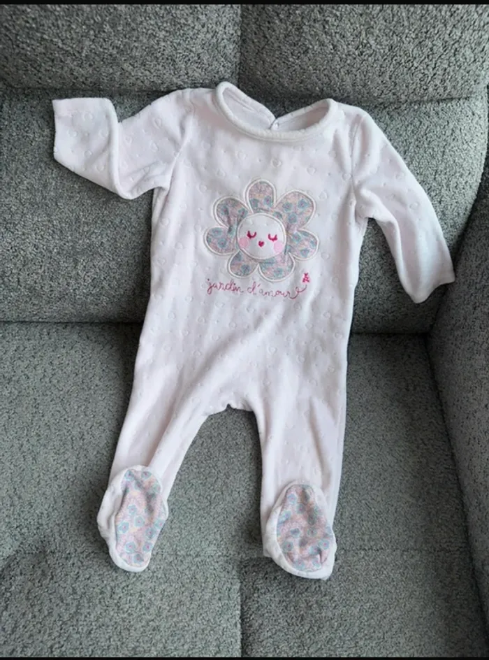 Pyjama grenouillère velours rose motif fleur rose Du Pareil Au Même