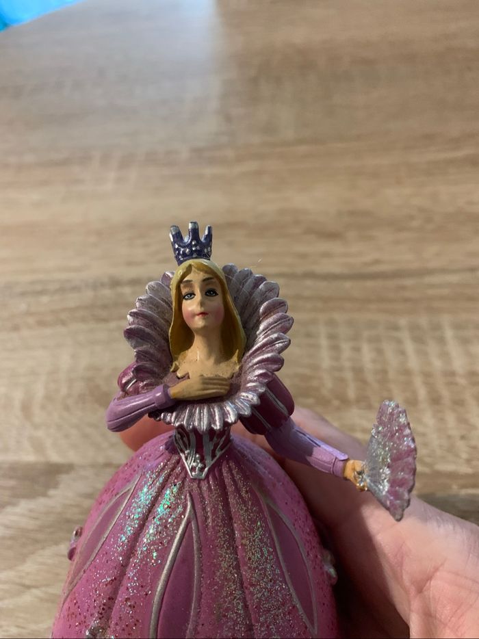 Figurine princesse à l’éventail - photo numéro 3