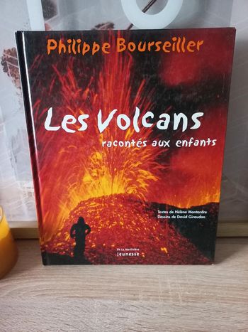 Les volcans racontés aux enfants