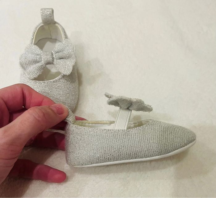 Petites ballerines / chaussures argentés 1/6 mois neuve - photo numéro 3