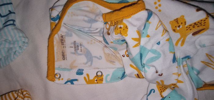 Lot vêtements nouveaux nés - photo numéro 8