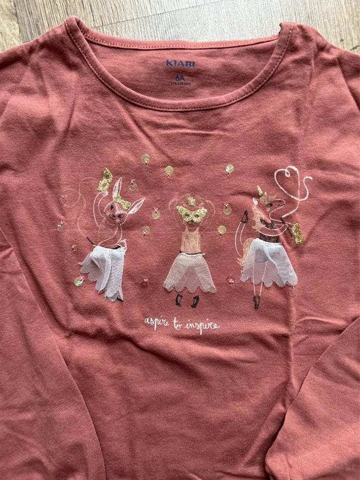 T-shirt manches longues taille 6 ans - photo numéro 2